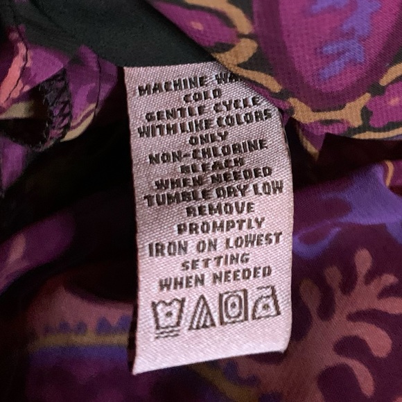 Paisley Sleeveless Dress w/Petal Hem - Picture 4 of 11